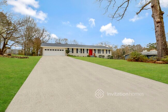 Building Photo - 2130 Rolling Acres Dr SW