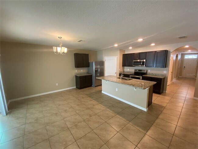 Building Photo - 1742 Point O Woods Ct