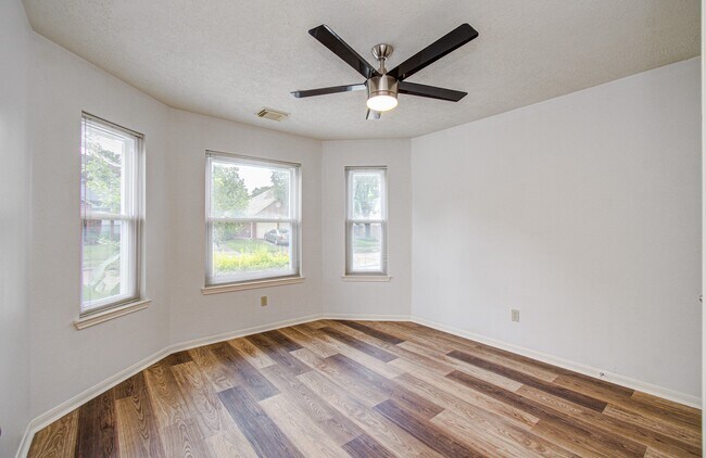 Building Photo - 11222 E Travelers Way Cir