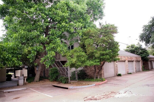 Building Photo - 7340 Skillman St
