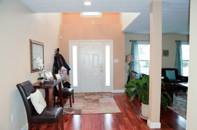 Building Photo - Welcome to 4208 Feather Ridge Dr! "ASK ABO...