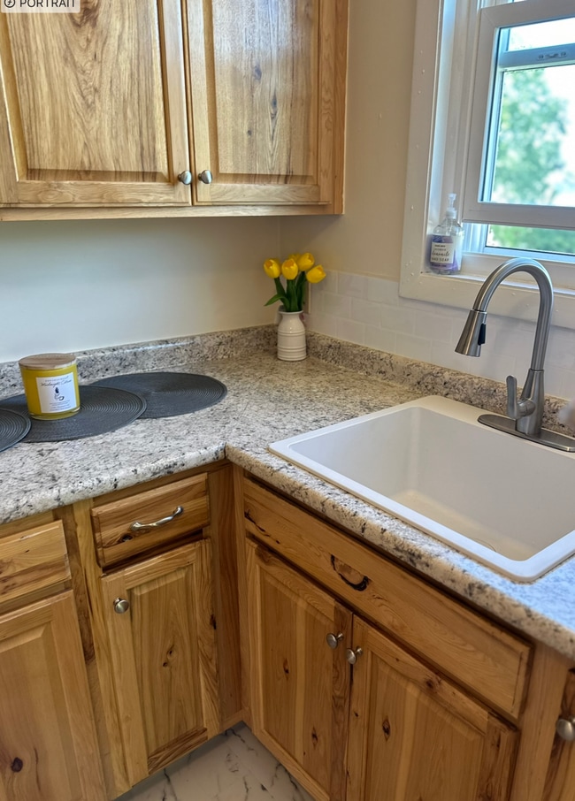 Kitchen - 91 Faith St