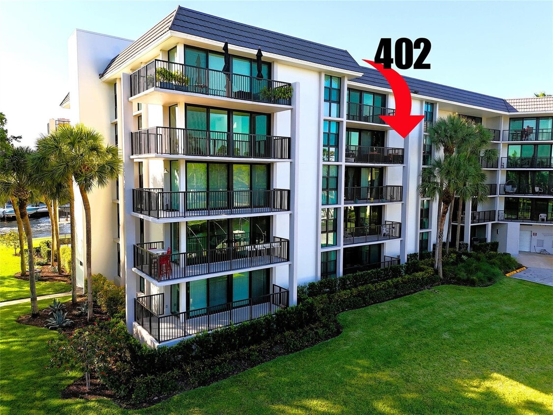 Primary Photo - 1350 River Reach Dr