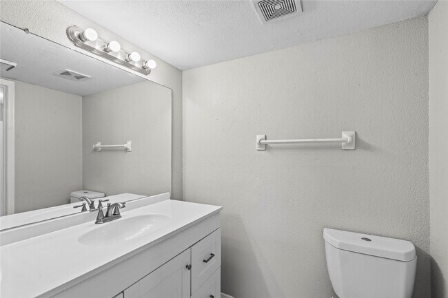 Foto del edificio - 2202 16th Ave N