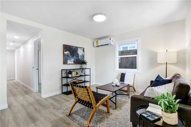 Photo - 667 N Pennsylvania Ave House