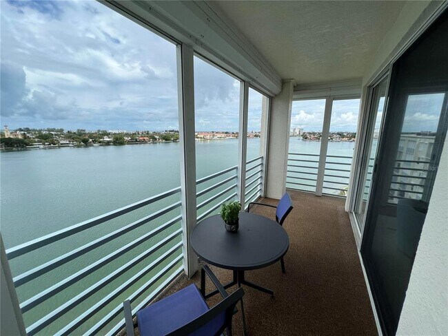 Building Photo - 7974 Sailboat Key Blvd S