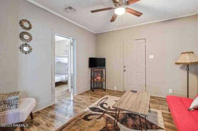Building Photo - Furnished 2 Bed 1 bath Home for Rent