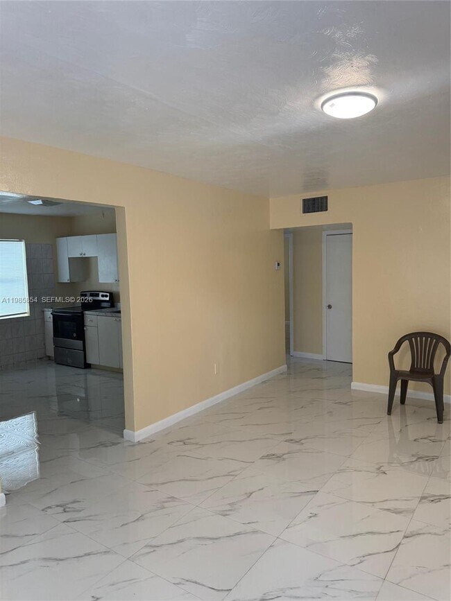 Building Photo - 571 NW 113th St