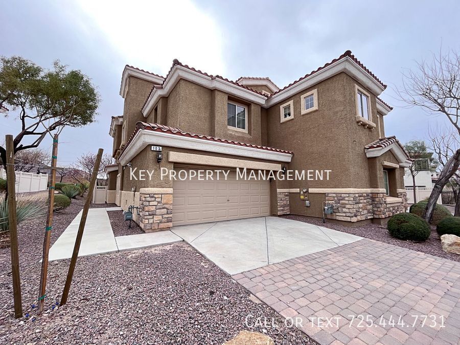 Primary Photo - 2 BEDROOM TOWNHOME W/ LOFT IN HENDERSON!