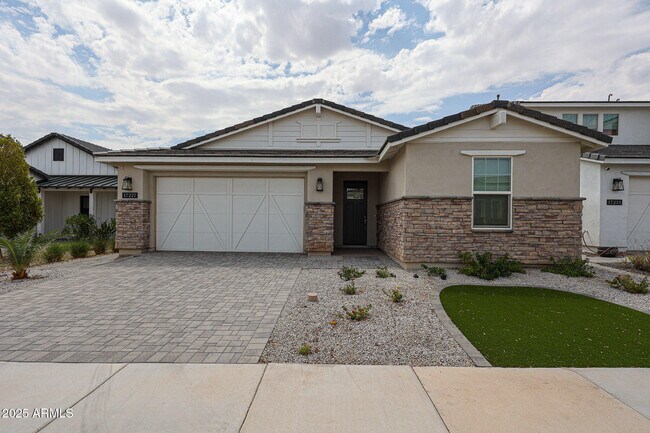 Foto del edificio - 17227 W Middlebury St