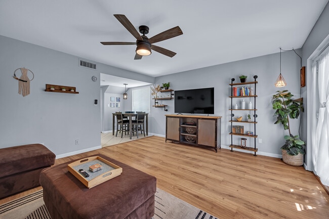 Foto del edificio - 6040 N 15th St
