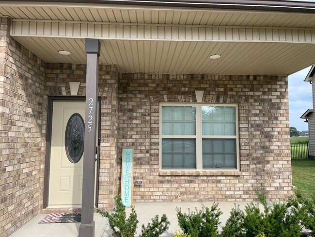 Building Photo - 2725 Rafiki Dr