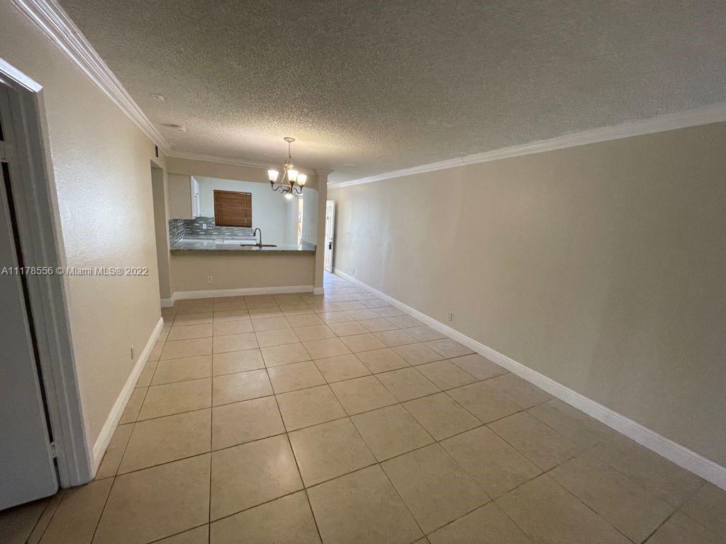 Primary Photo - 1465 Lake Crystal Dr