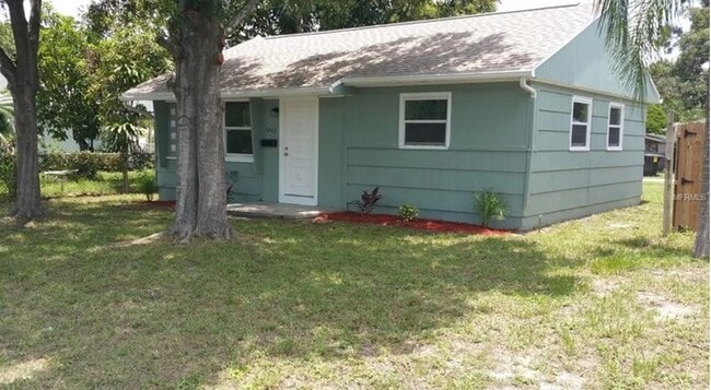 Building Photo - Home For Rent in St Petersburg!