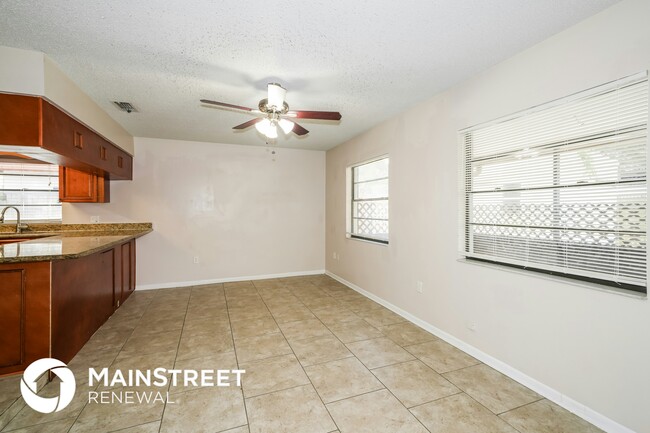 Building Photo - 4601 E Serena Dr