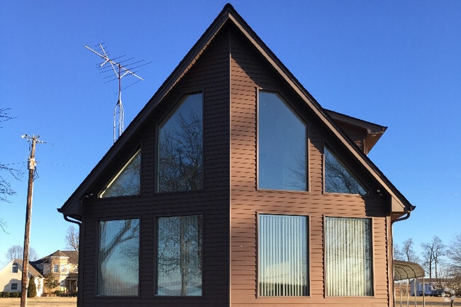 Building Photo - 216 Marine Dr