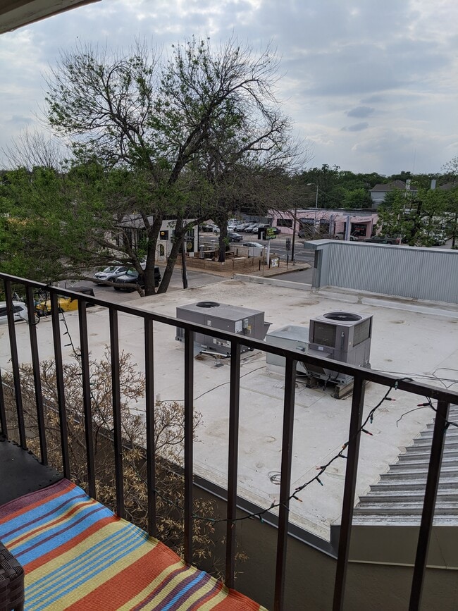 Foto del edificio - 506 W 37th St