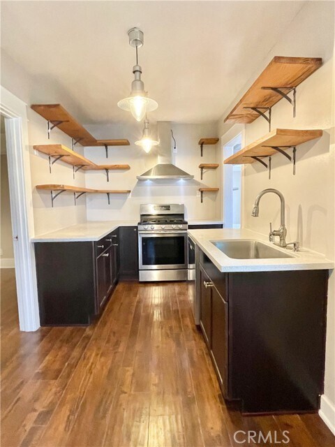 Foto del edificio - 220 Palm Pl