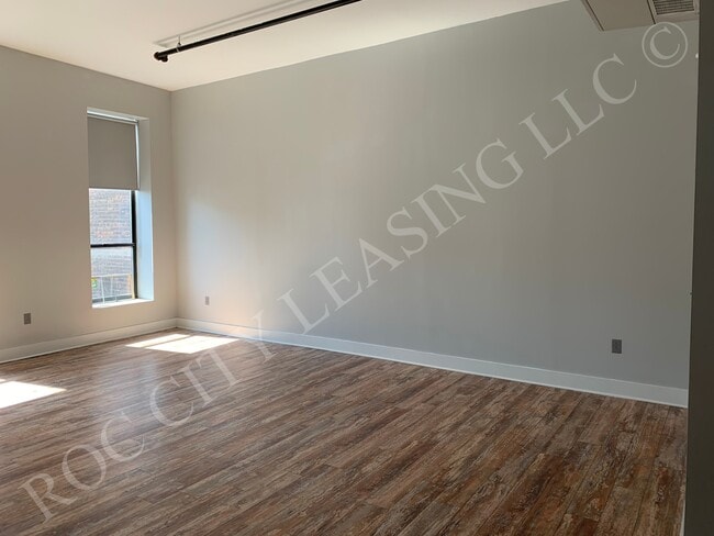 Unit 310 Living Space - Hive@155 and Hive Andrews
