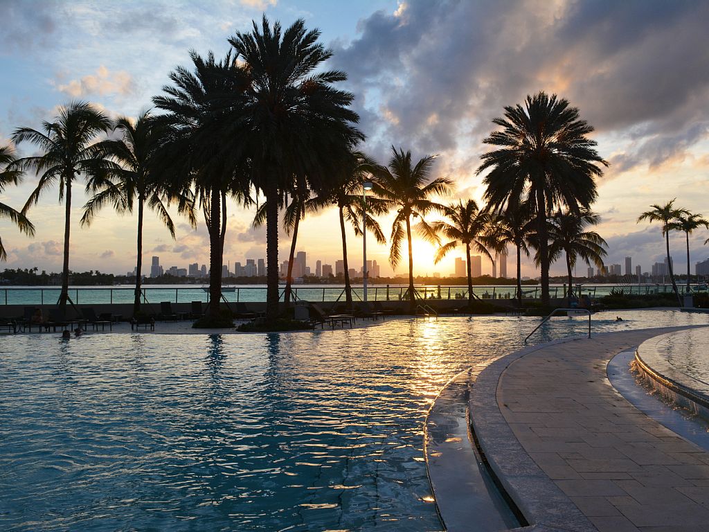 Foto principal - 1500 Bay Dr