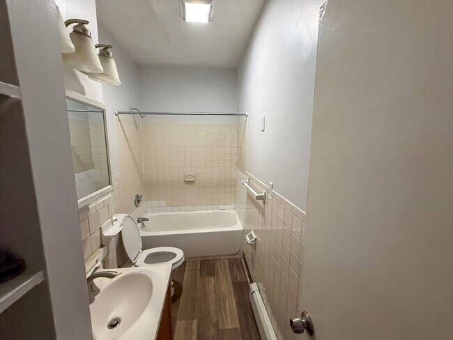 Foto del edificio - 36 Wildwood St