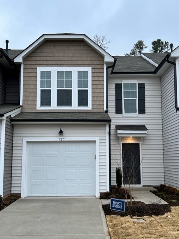 Foto principal - 725 Colby Pl