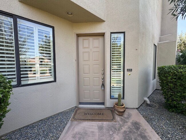 Foto del edificio - BEAUTIFUL 3 BEDROOM 3 BATHROOM HOME IN GAI...