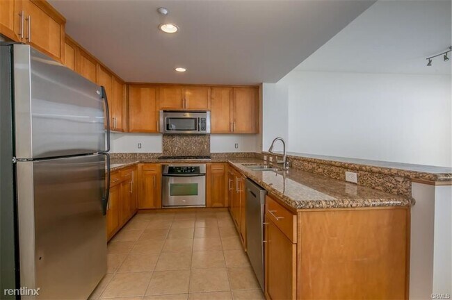 Foto del edificio - 400 W Ocean Blvd