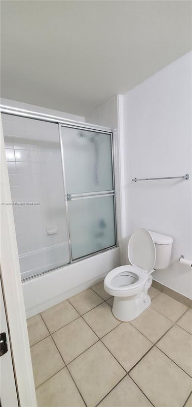 Foto del edificio - 2804 Sarento Pl