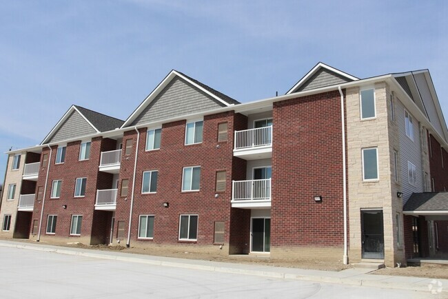 Building Photo - Golden Apartments