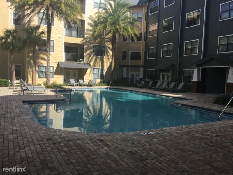 Foto principal - 725 NW 13th St