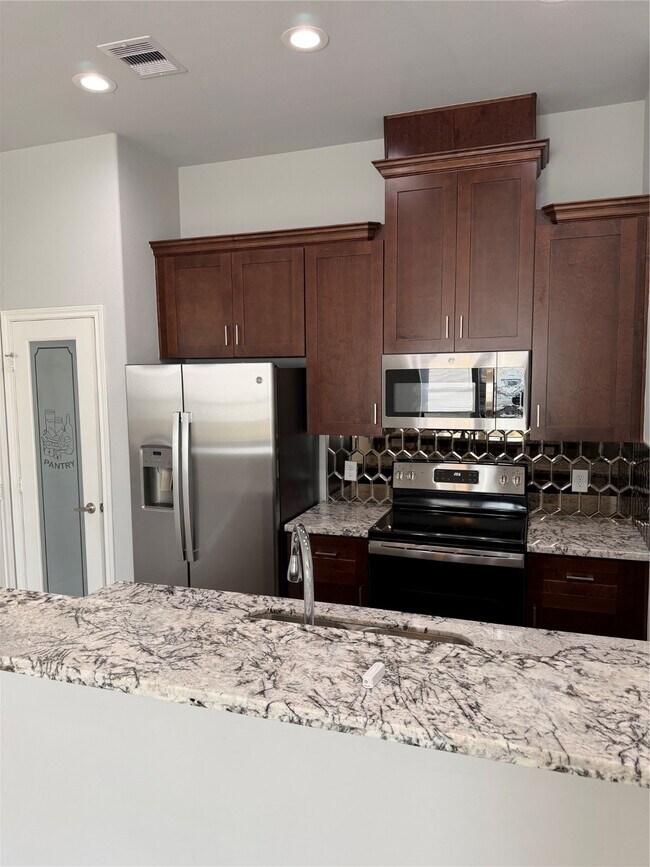 Building Photo - 4403 Nichols St