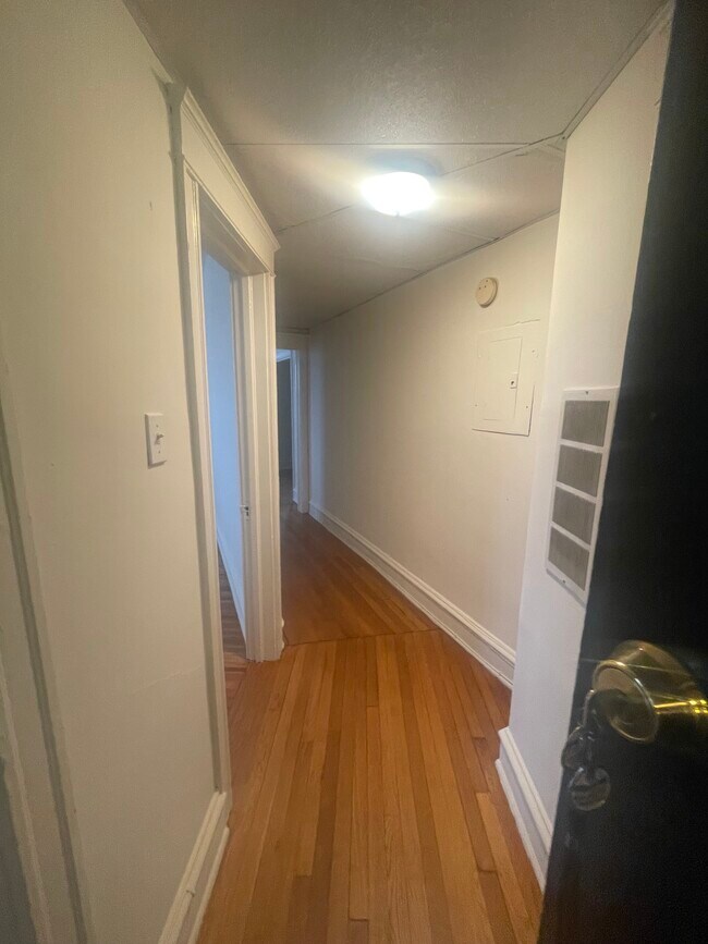 Unit Entrance - 2 Cricket Ave