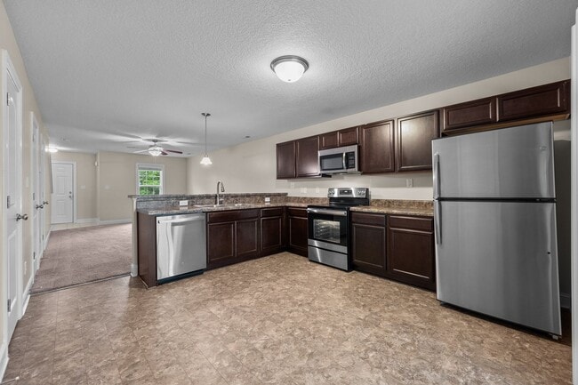 Building Photo - Welcome to Carolina Plantations!