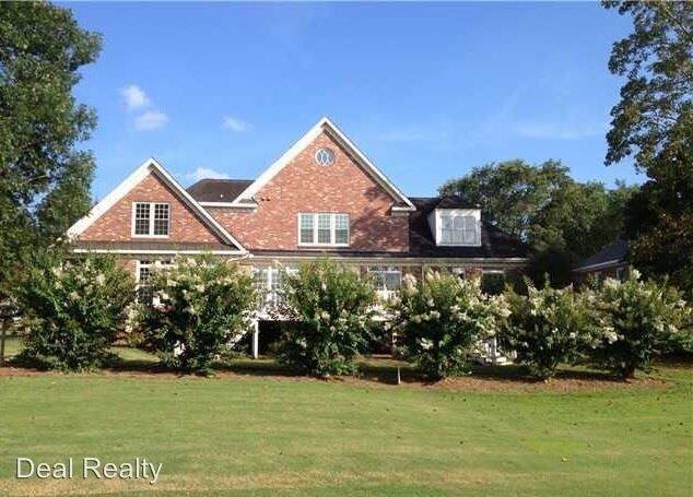 Foto del edificio - 215 Muirfield Ln