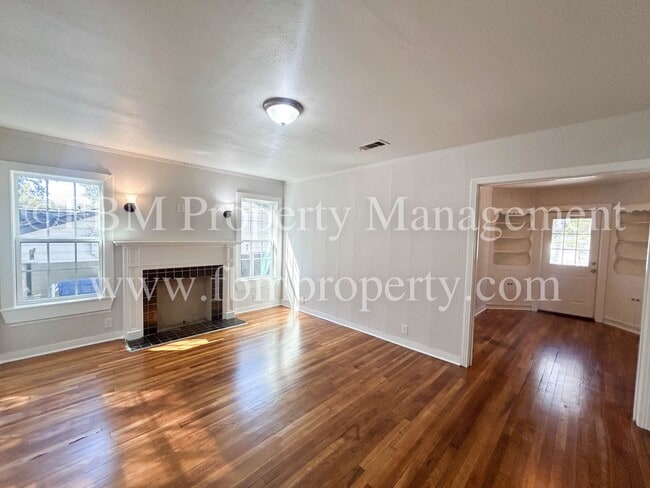 Foto del edificio - 608 W Lake St