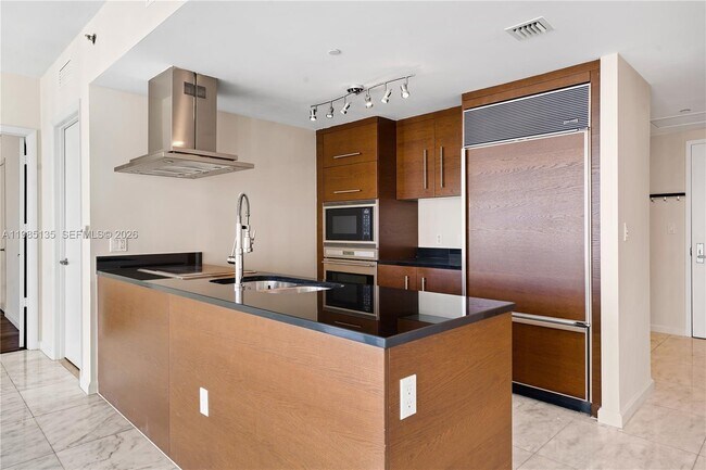 Foto del edificio - 495 Brickell Ave