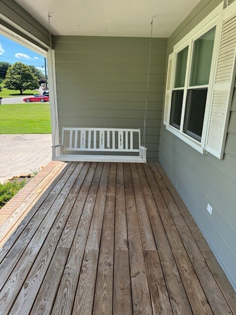 Building Photo - 1433 Garden Farm Dr