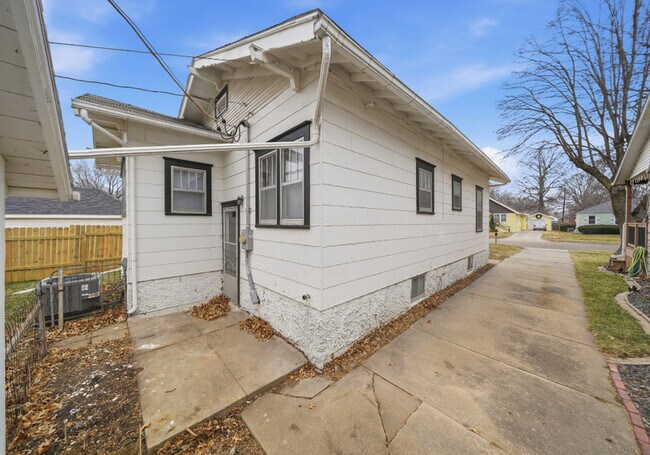 Foto del edificio - 6928 Ballard Ave