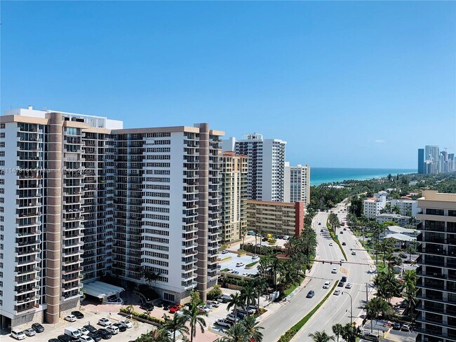 Foto del edificio - 1985 S Ocean Dr