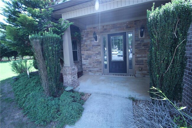 Building Photo - 1307 Clarecastle Ln