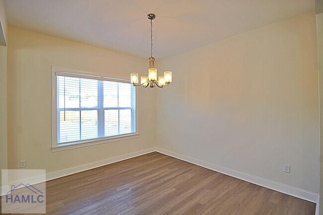 Foto del edificio - 151 Buckingham Dr