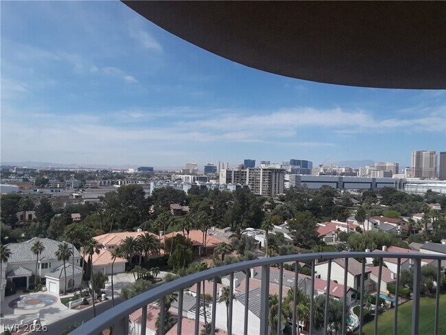 Foto del edificio - 3111 Bel Air Dr