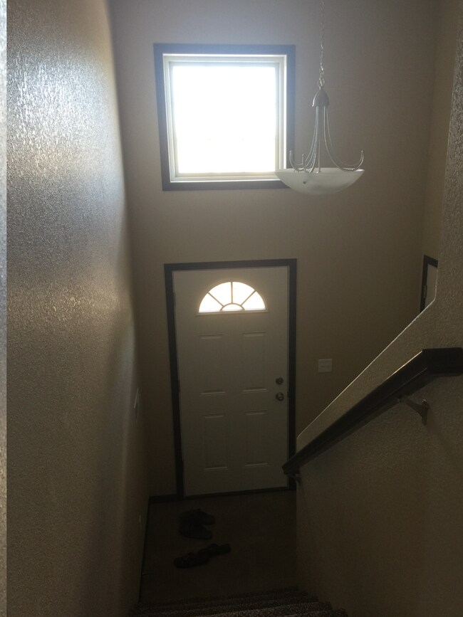 Building Photo - Quality Built Twinhome North Bismarck 2Bedroom 1 1/2 Bath SORRY NO PETS!!