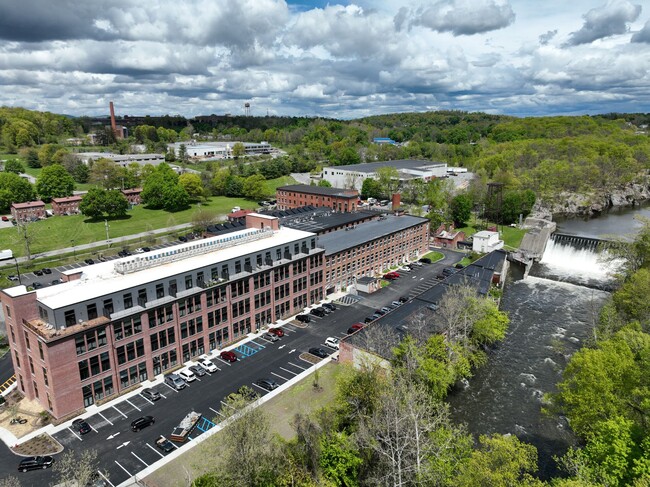 Building Photo - The Lofts at Beacon