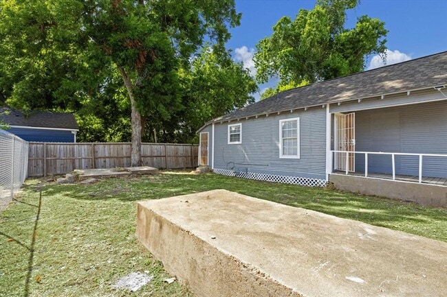 Building Photo - 3110 Canfield St