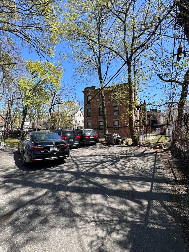 Foto del edificio - 50 Perrin St