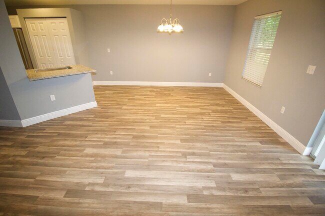 Building Photo - 5086 Rambler Rose Way