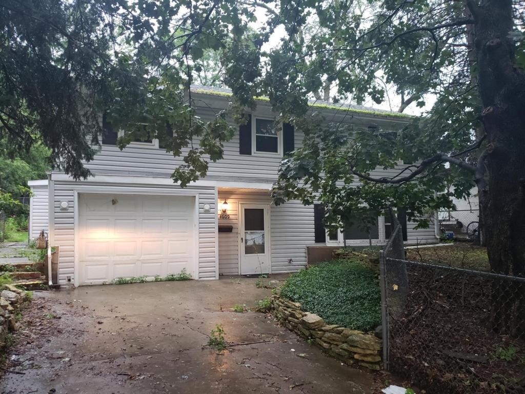 Foto principal - 4609 Polk Street NE