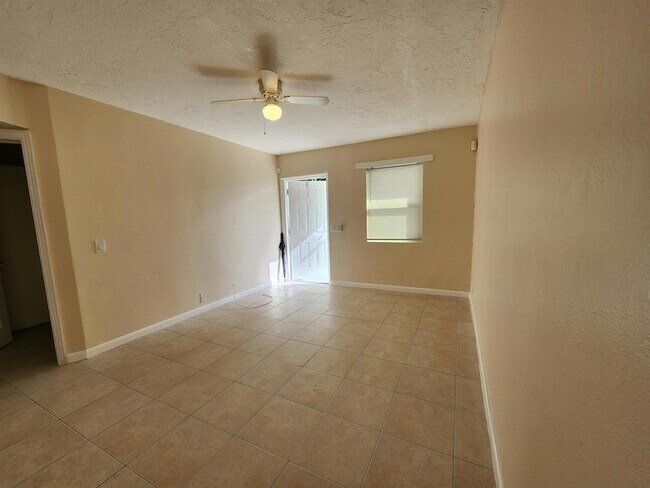 Foto del edificio - 1041 21st St